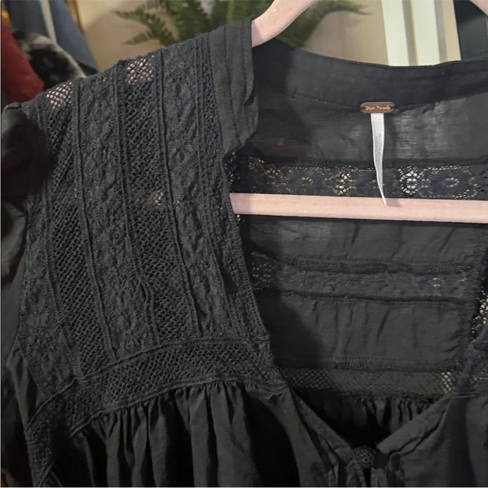 Free People Esme Black Lace-Trim V-Neck Women's Top - Picture 3 of 3